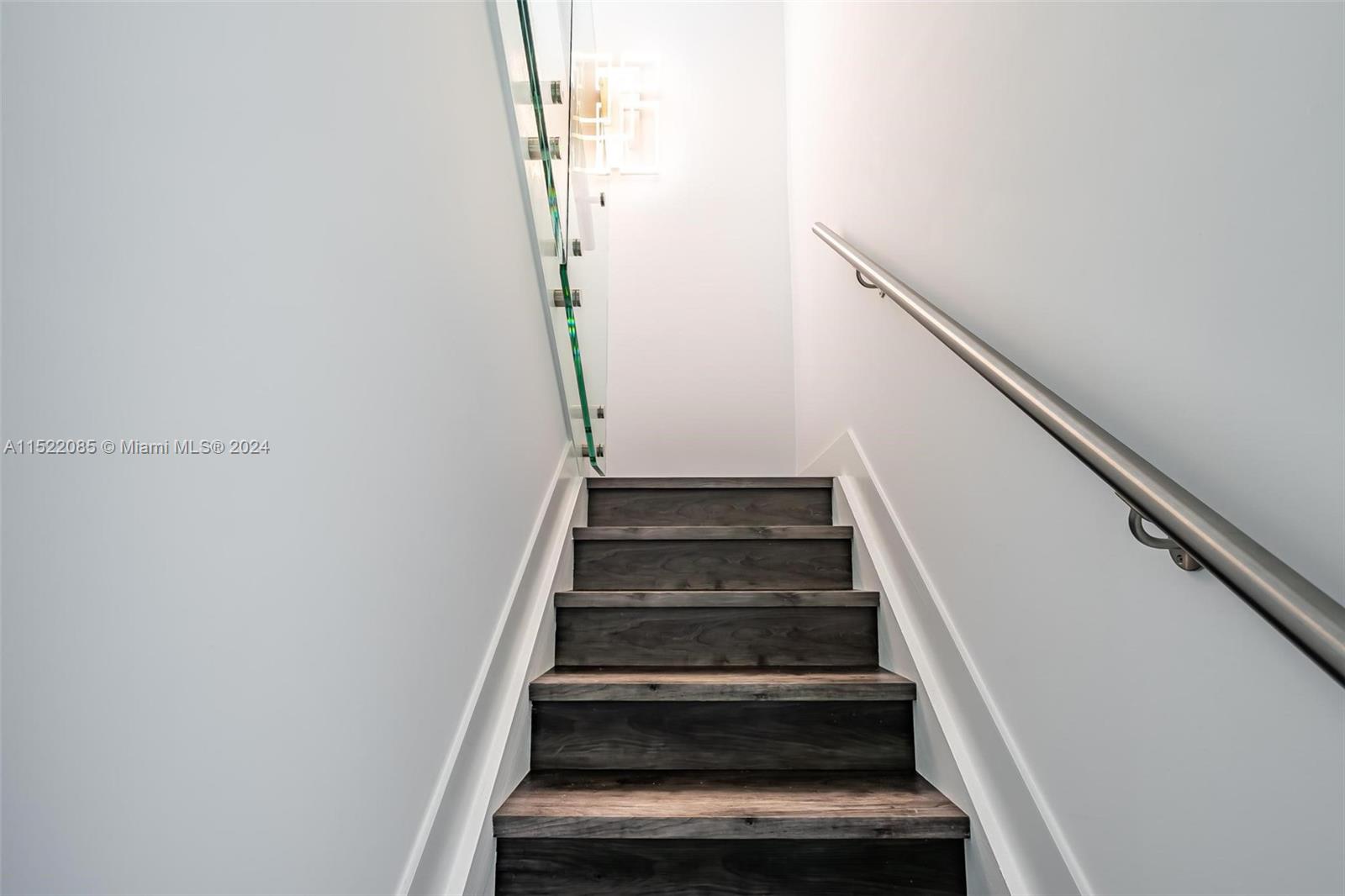 DOWNTOWN DORAL SOUTH PHAS - Residential