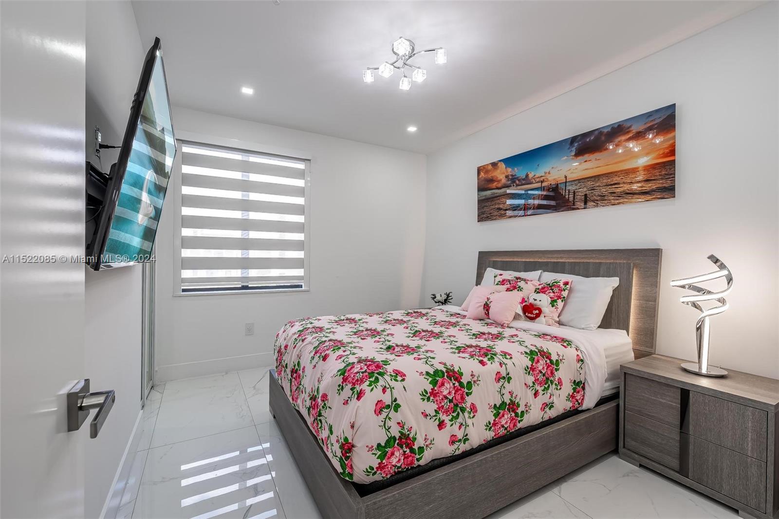 DOWNTOWN DORAL SOUTH PHAS - Residential