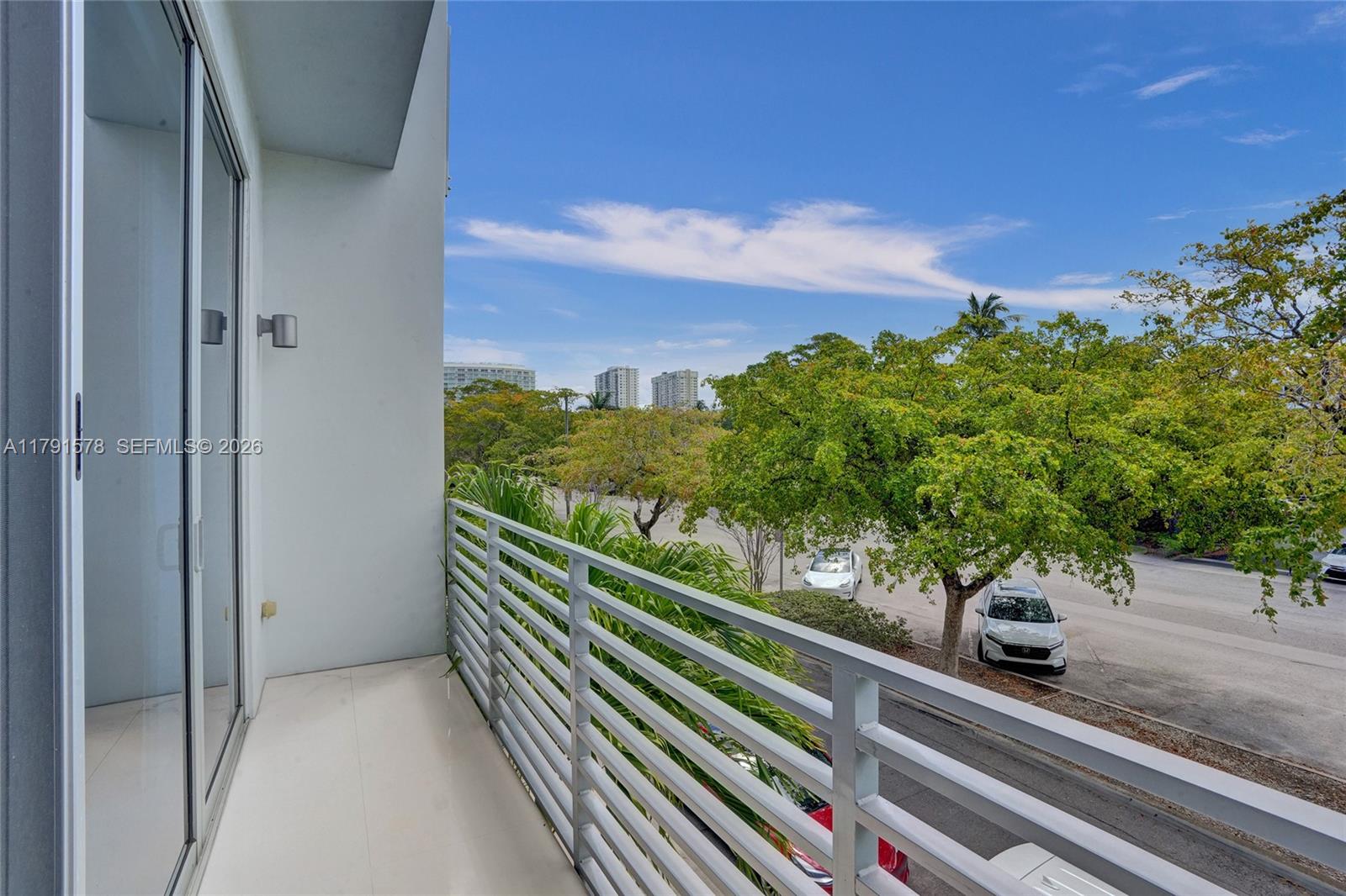 HARBOR VILLAGE SEC - Residential
