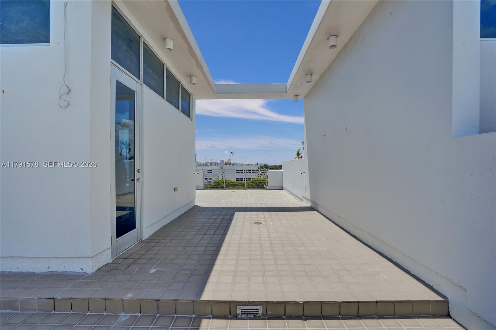 HARBOR VILLAGE SEC - Residential