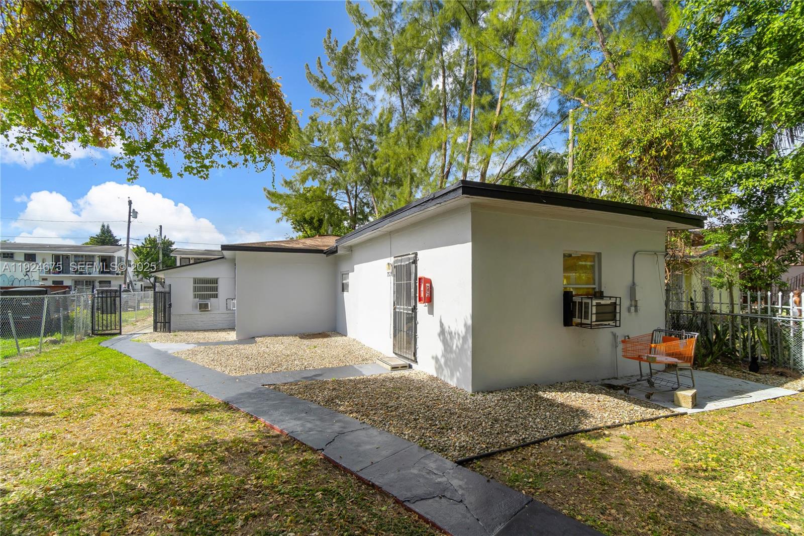 LITTLE RIVER GARDENS - Residential Income