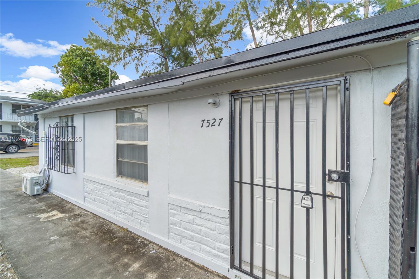 LITTLE RIVER GARDENS - Residential Income