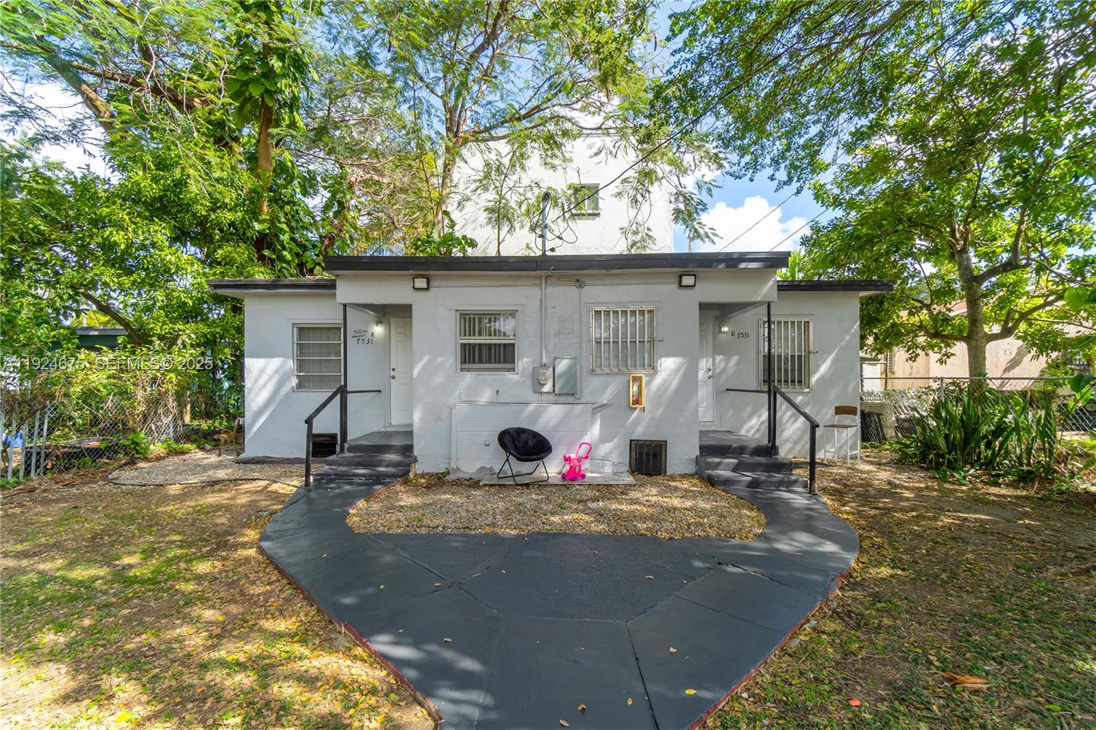 LITTLE RIVER GARDENS - Residential Income