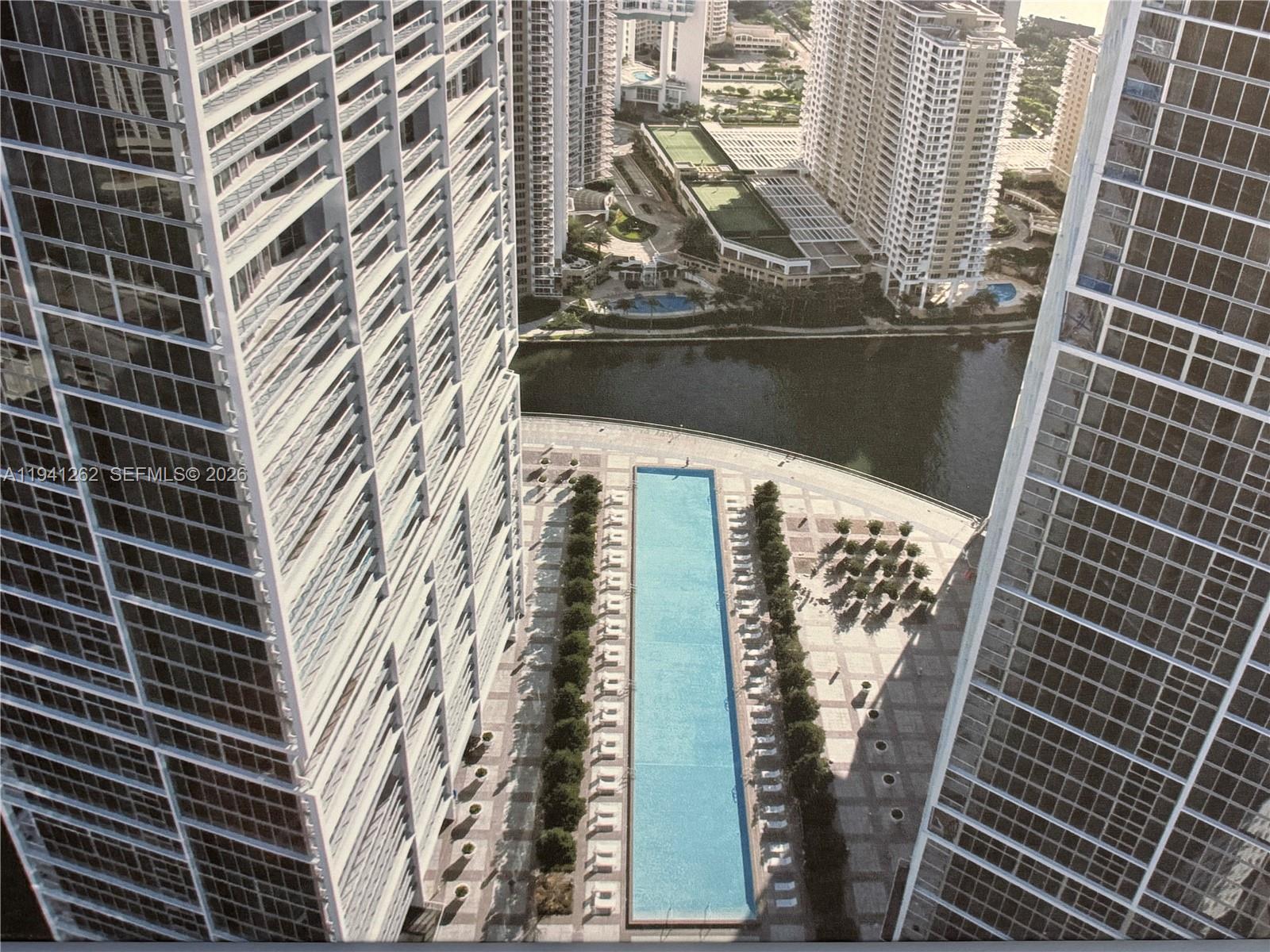 ICON BRICKELL NO TWO - Residential
