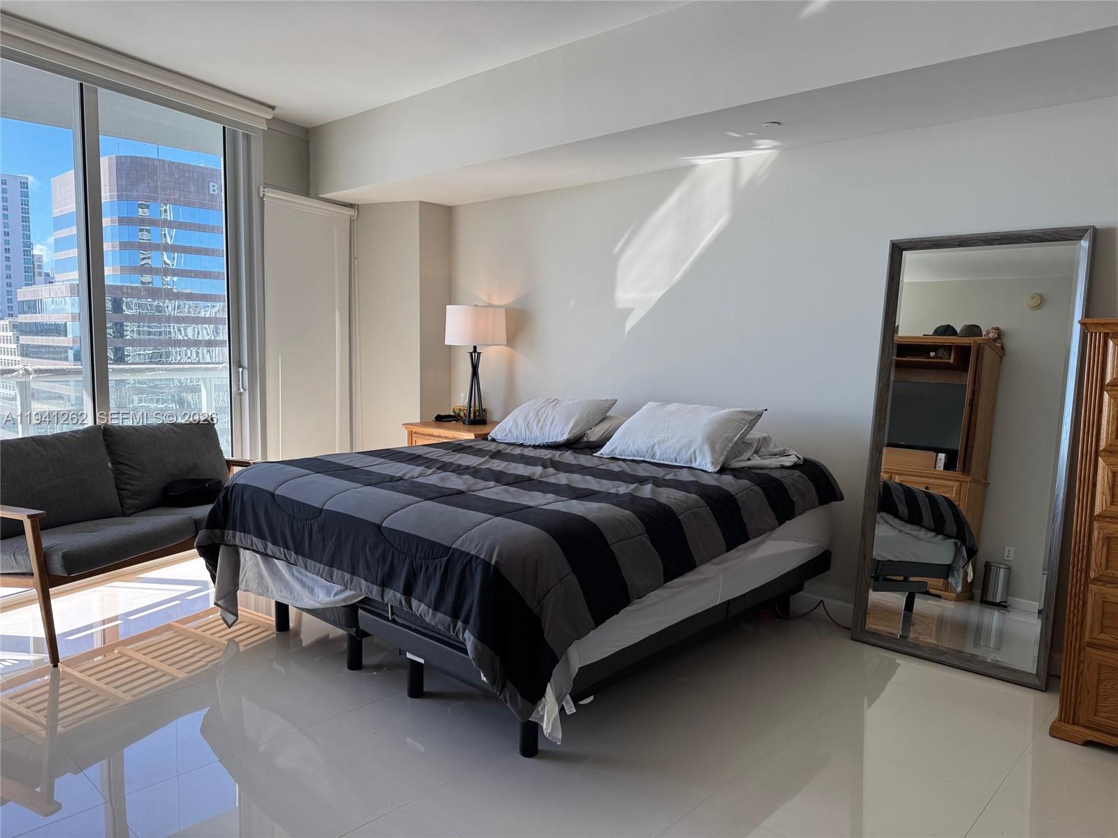 ICON BRICKELL NO TWO - Residential