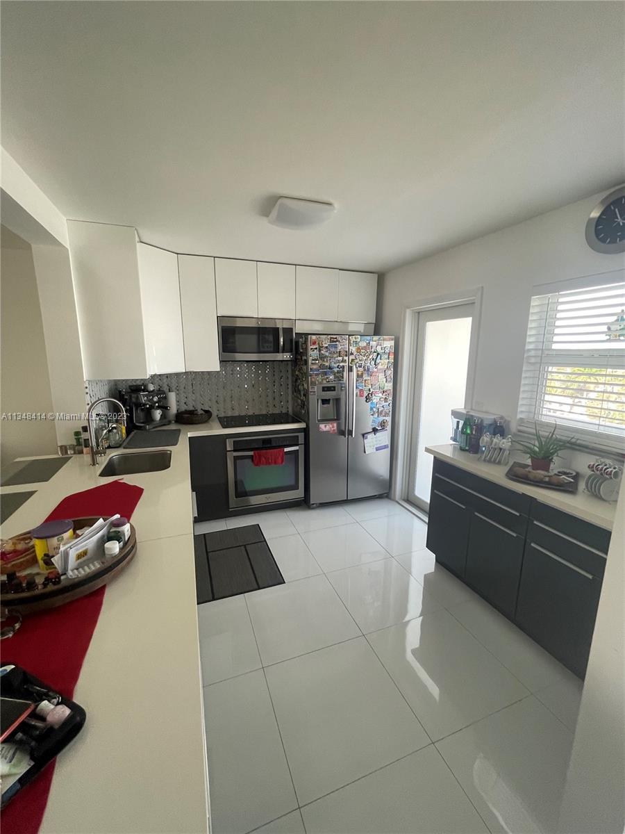 MEADOWBROOK TOWERS CONDO - Residential Lease
