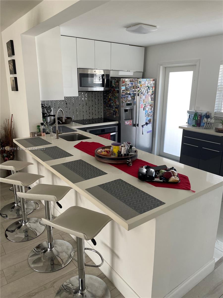 MEADOWBROOK TOWERS CONDO - Residential Lease
