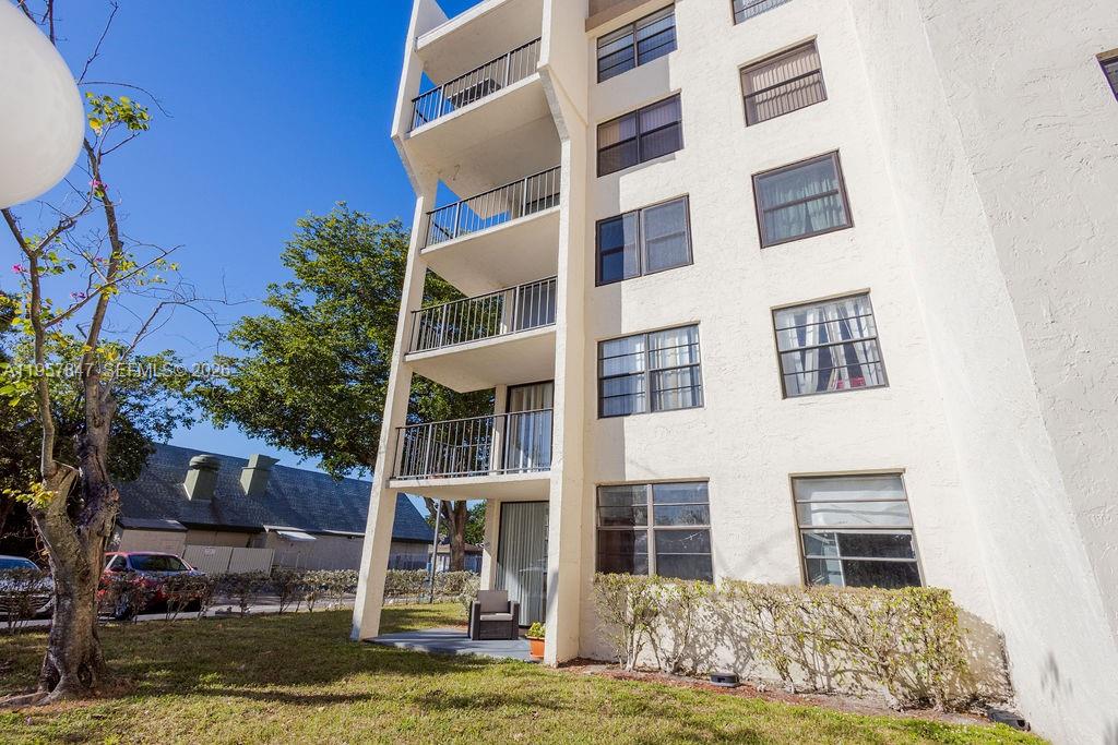 GATE ONE CONDO - Residential