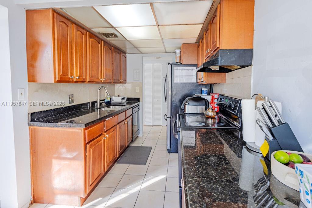 GATE ONE CONDO - Residential