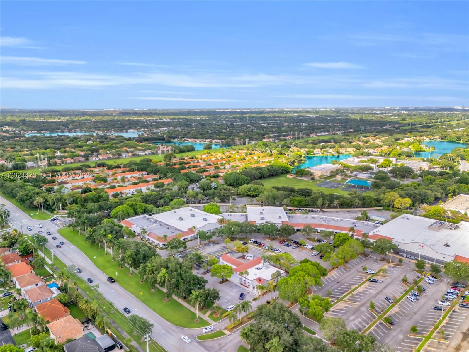 EMBASSY LAKES - Residential