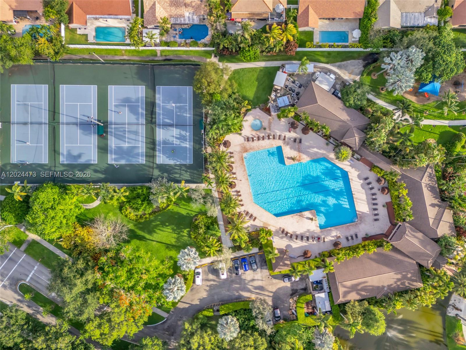 EMBASSY LAKES - Residential
