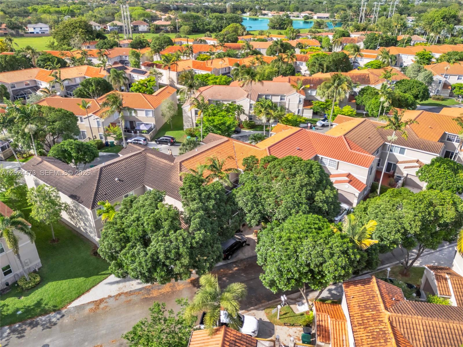 EMBASSY LAKES - Residential