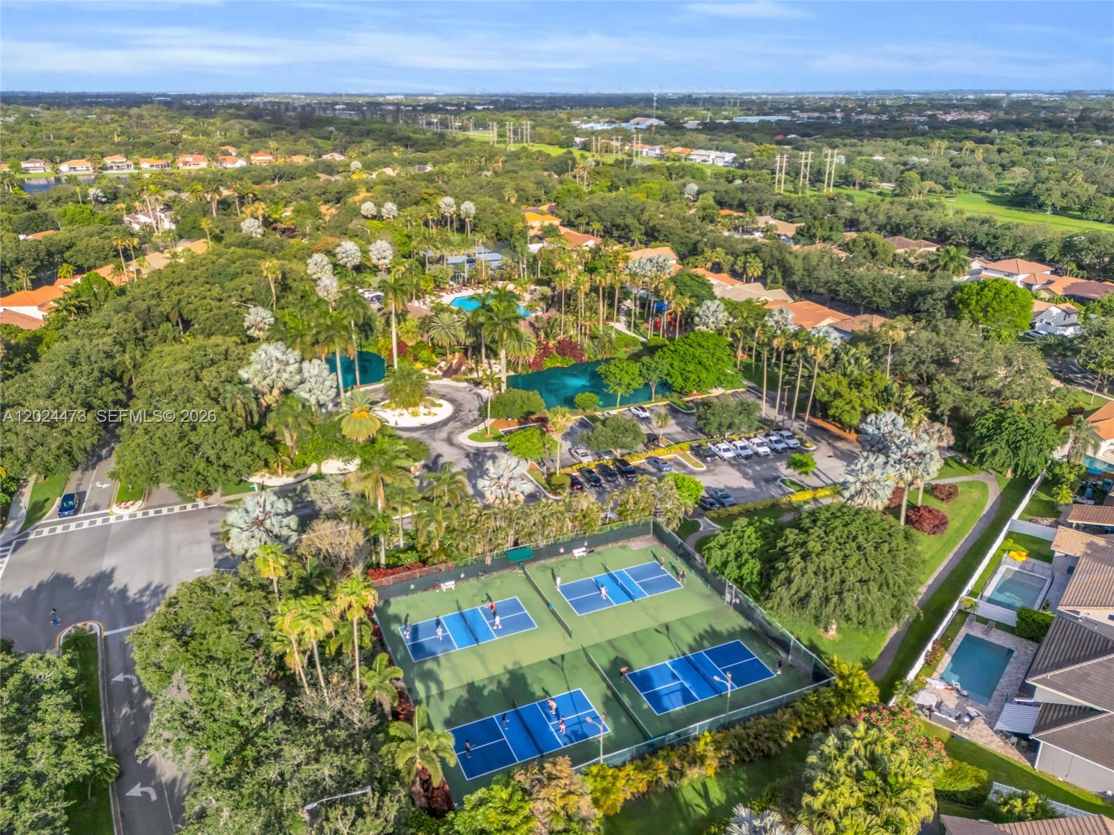EMBASSY LAKES - Residential