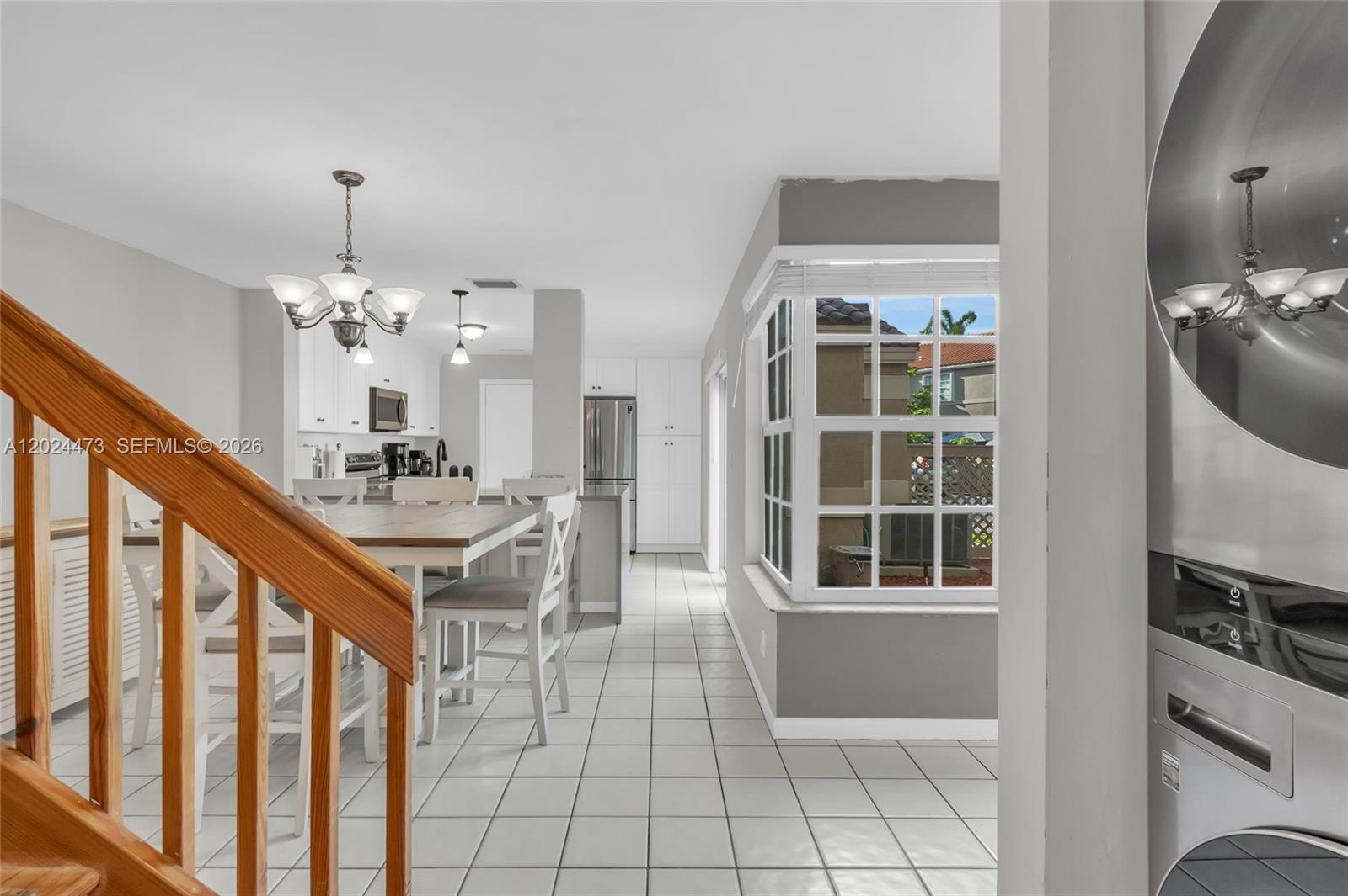 EMBASSY LAKES - Residential