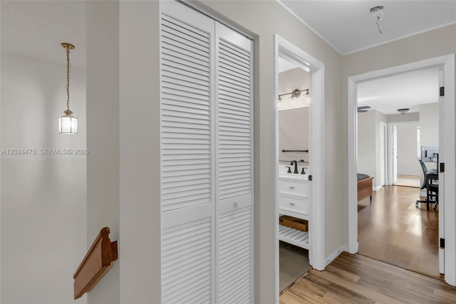 EMBASSY LAKES - Residential