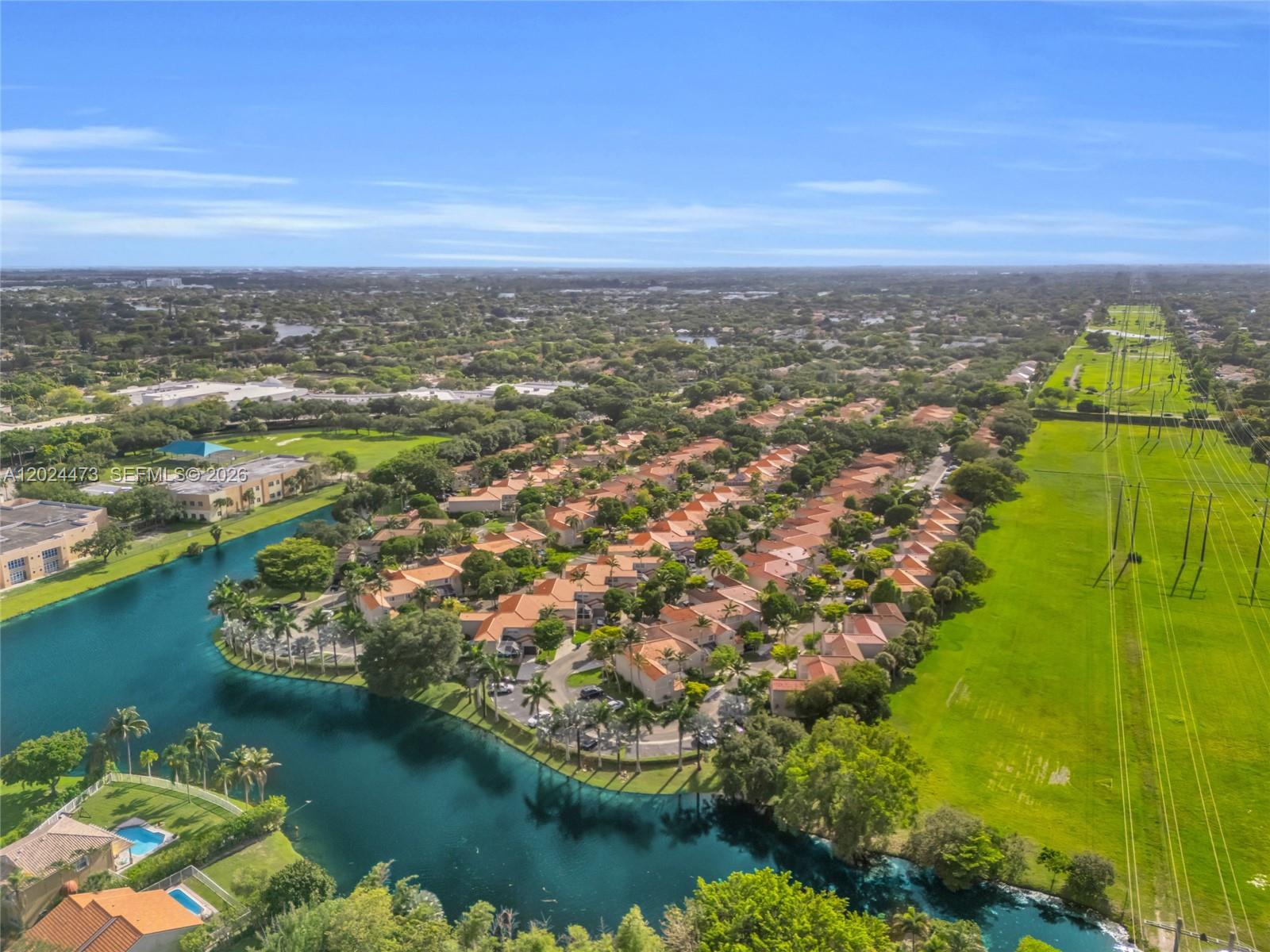 EMBASSY LAKES - Residential