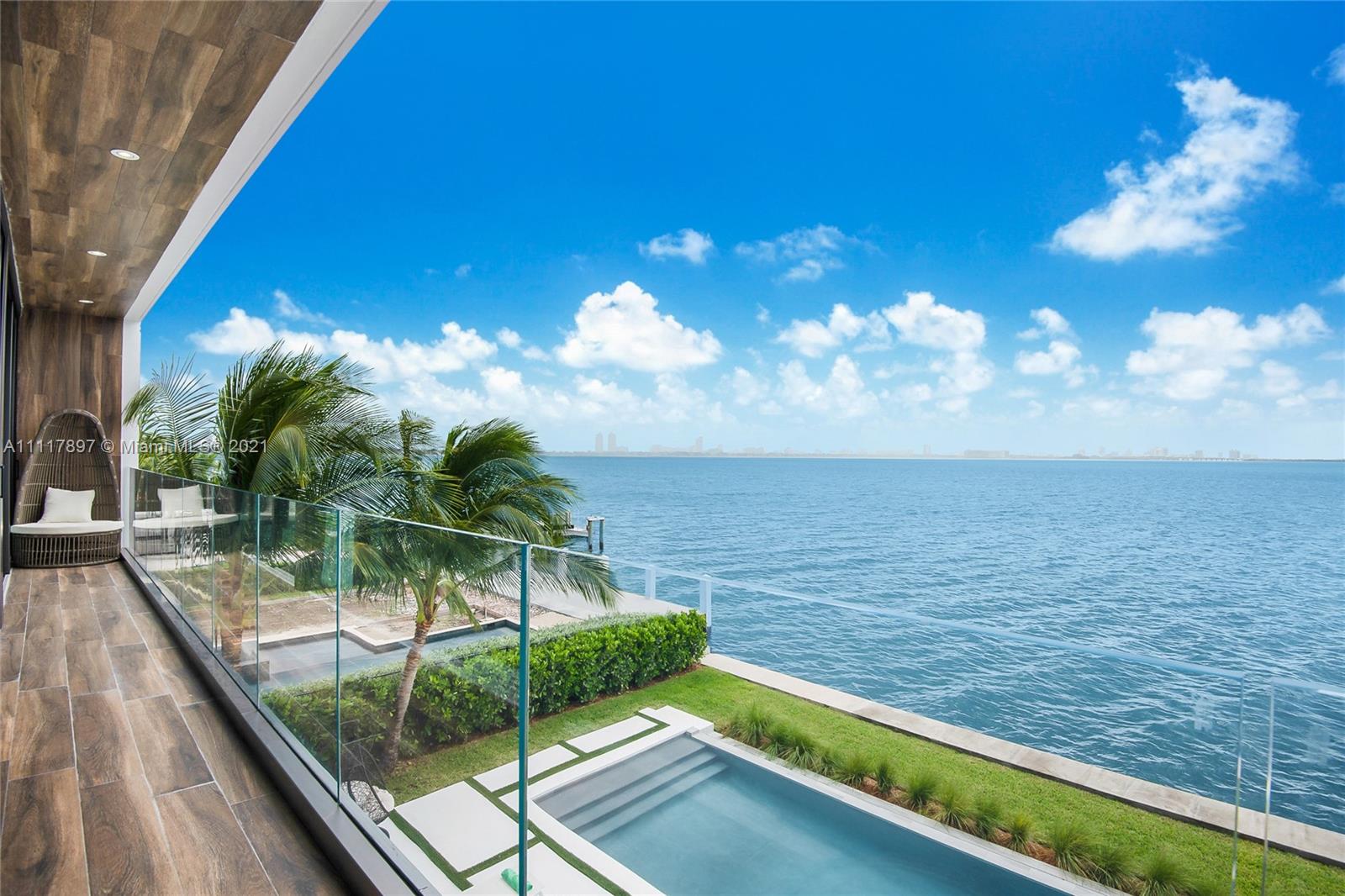 TREASURE ISLAND - Residential