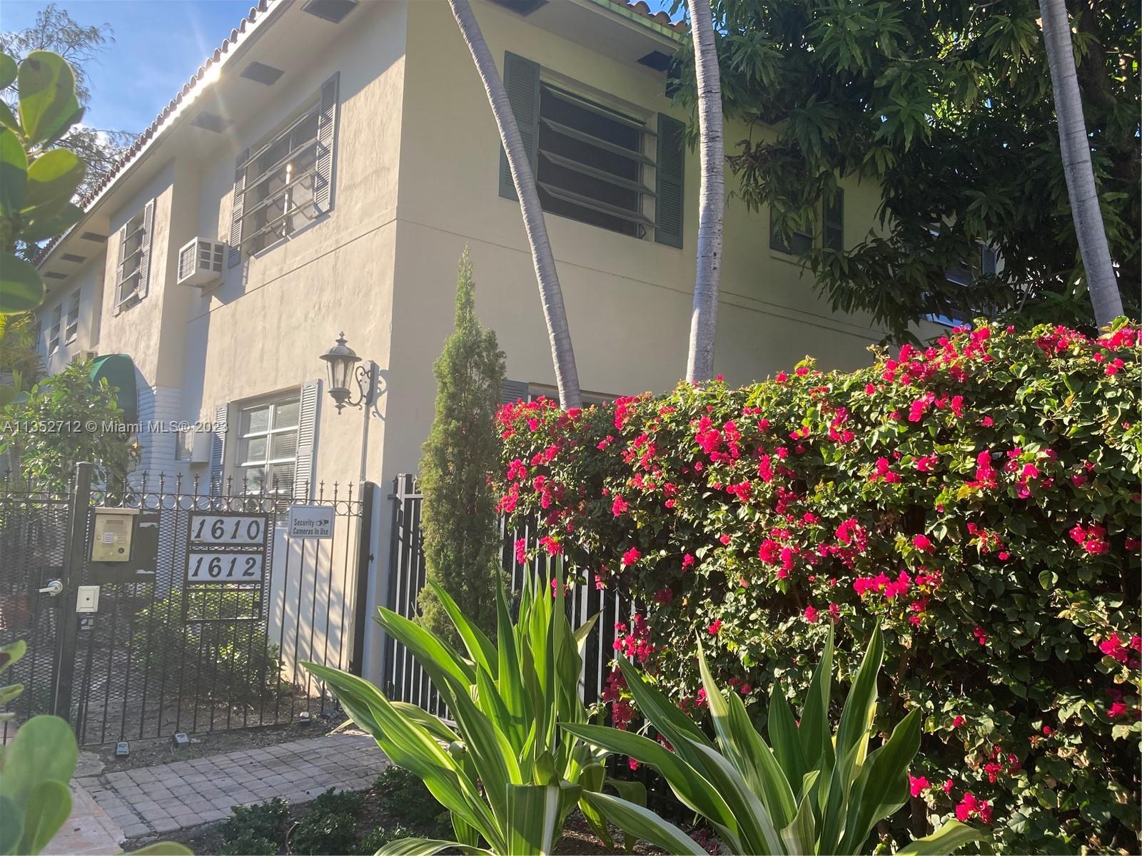 LINCOLN ROAD VILLAS SOUTH - Residential