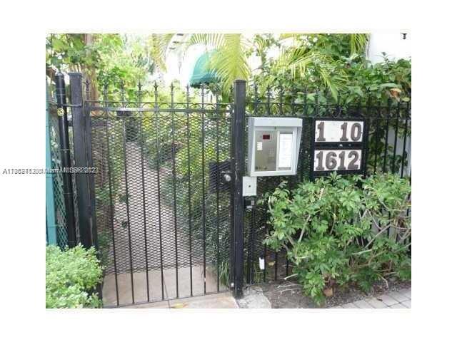 LINCOLN ROAD VILLAS SOUTH - Residential