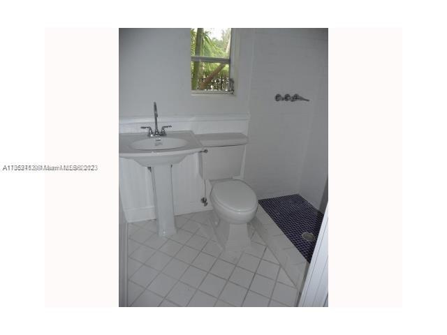 LINCOLN ROAD VILLAS SOUTH - Residential