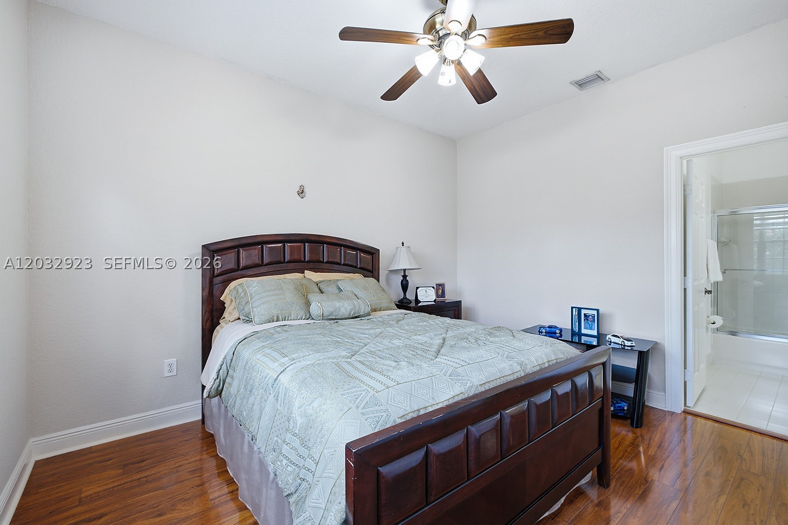 SUNSET LAKES PLAT THREE - Residential