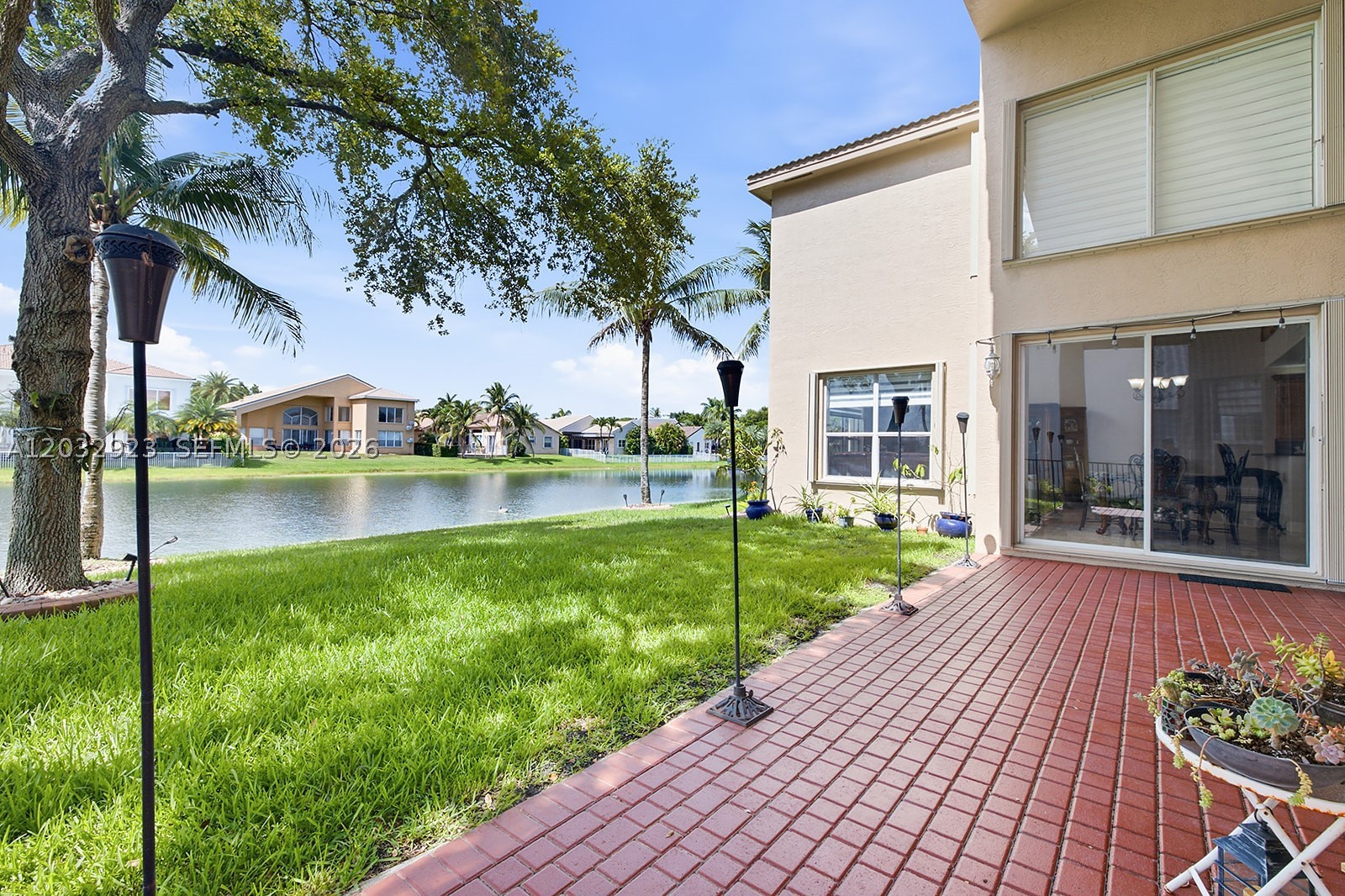 SUNSET LAKES PLAT THREE - Residential