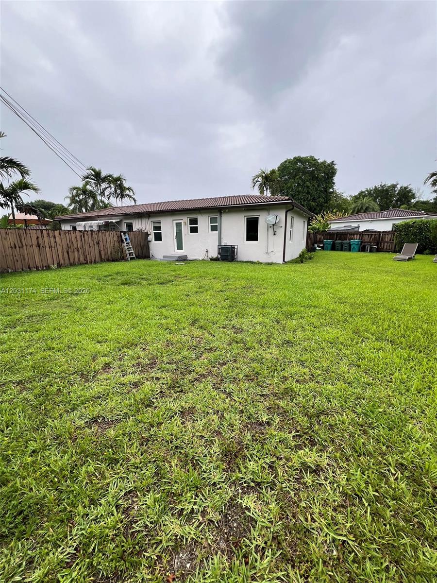 DAVIS ADDN TO BISC PARK V - Residential Lease