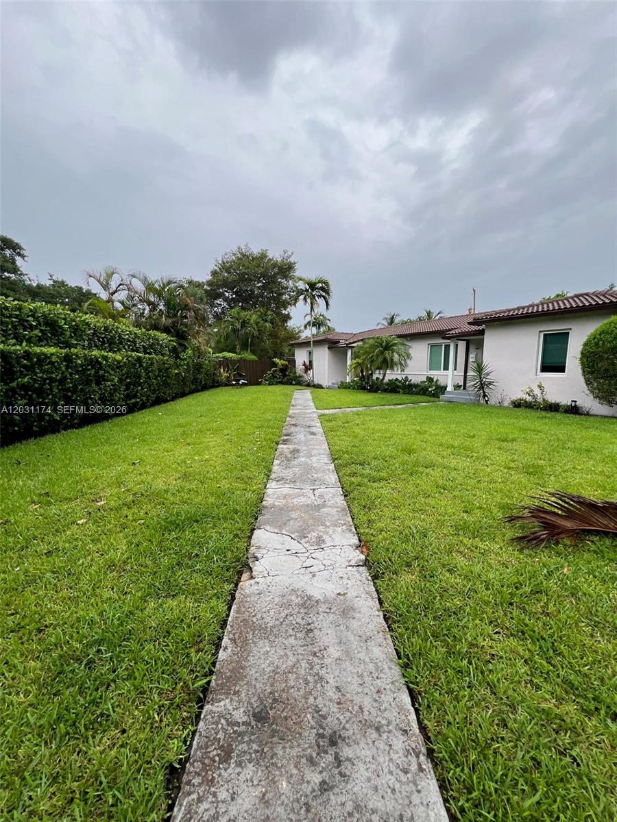 DAVIS ADDN TO BISC PARK V - Residential Lease