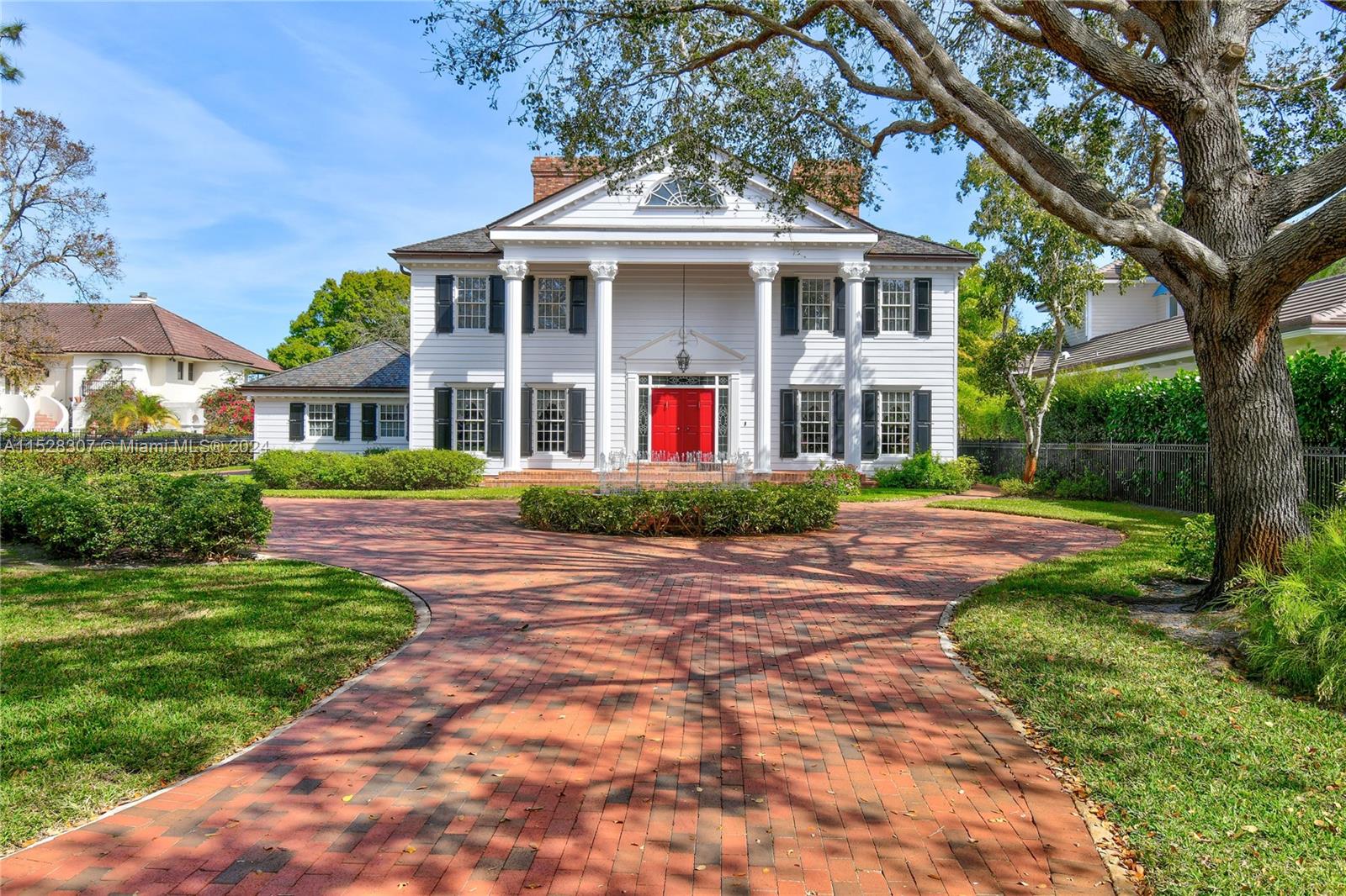 Spectacular Oversized Loxahatchee Riverfront  4 Bedrooms 3 1 /2 baths on almost 1 acre (.92) 100 x 401
One of a Kind Colonial Home with lots of southern charm!!  20 x 40 Pool 
Huge entry foyer with Grand Staircase. formal dining room, breakfast room, Gourmet kitchen with large
marble island and brick fireplace, top of the line appliances including six burner Wolf gas range, finest wood cabinets. huge butler pantry.  Family Room has beautiful brick fireplace and billiard table, Den/TV Room
Anderson double pane windows,  storm shutters,  blown attic insulation
 20Ft outdoor bar, 5 Fireplaces, 3 Fountains. Only the very finest materials used in building this Riverfront Home.
 Whole house Generator, Extensive outside brickwork and masonry.  20,000 lb Boat Lift,   Lots of guest parking