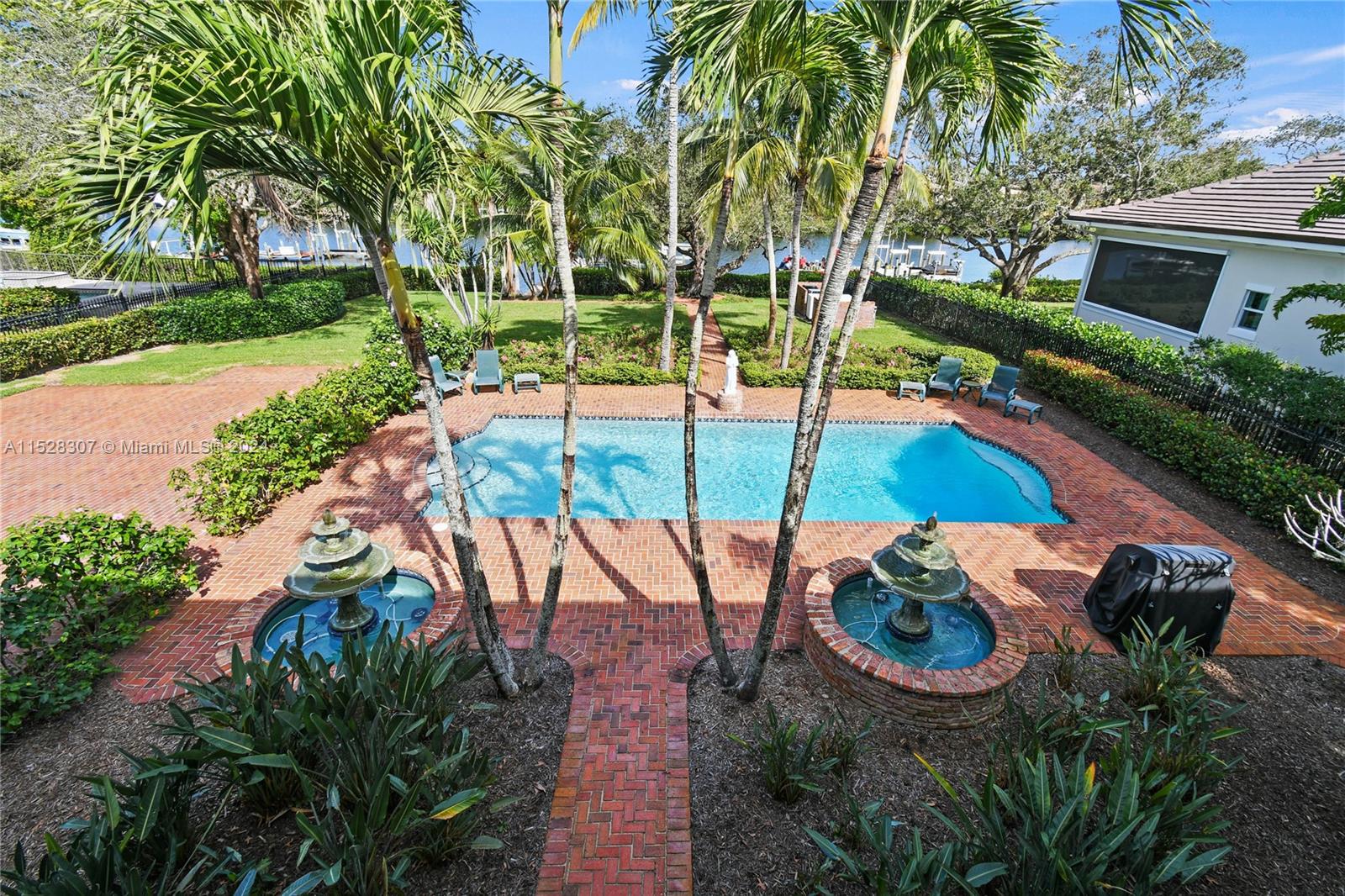 JUPITER RIVER ESTATES - Residential