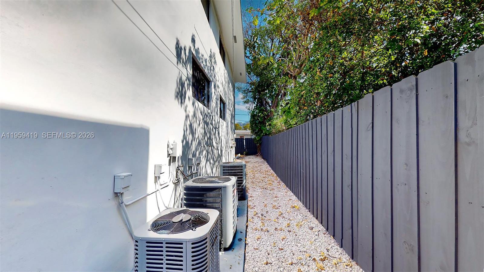BRICKELL RIVERVIEW - Residential Income