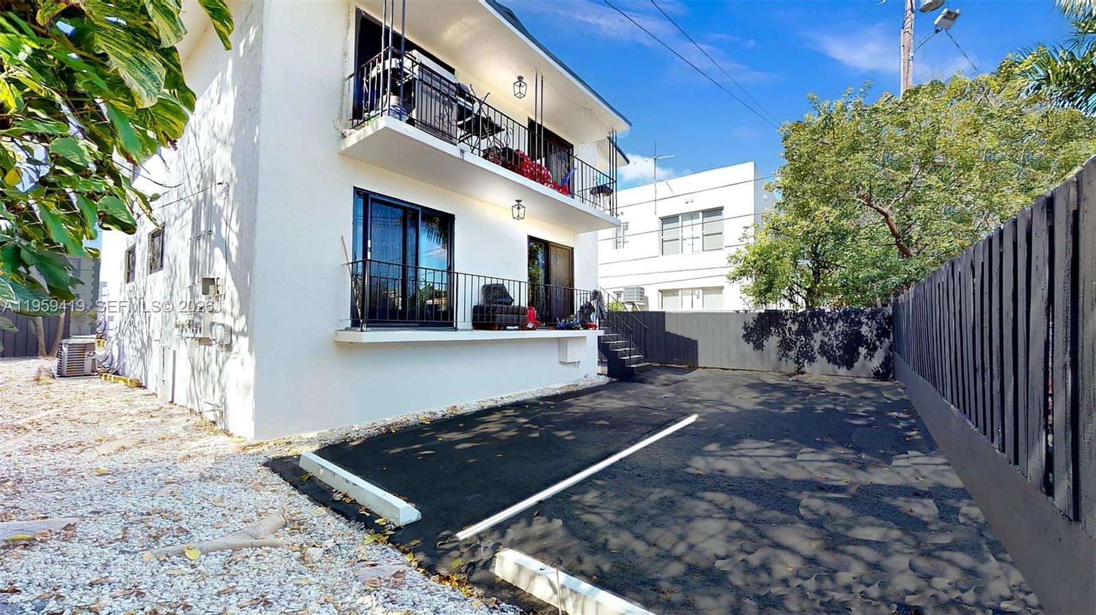 BRICKELL RIVERVIEW - Residential Income