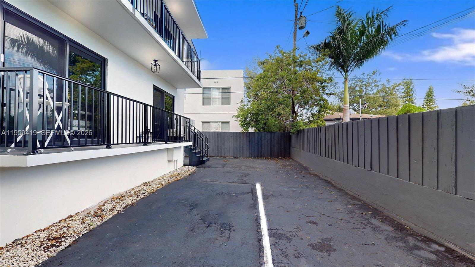 BRICKELL RIVERVIEW - Residential Income