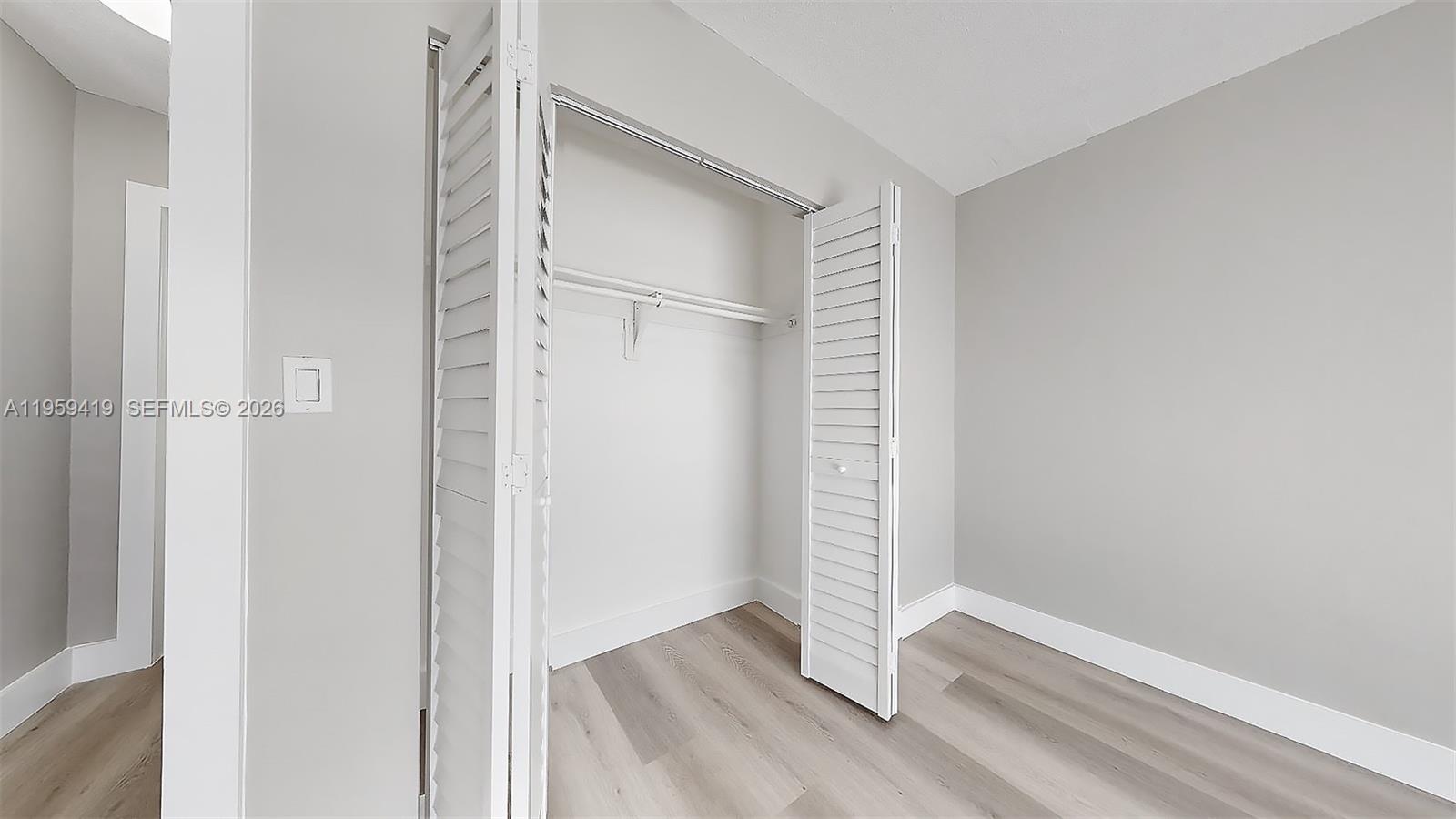 BRICKELL RIVERVIEW - Residential Income