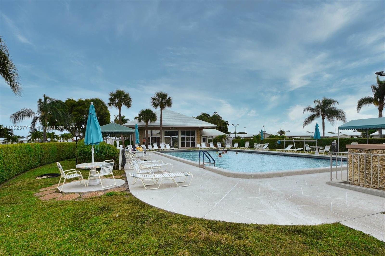PALM BEACH LEISUREVILLE R - Residential