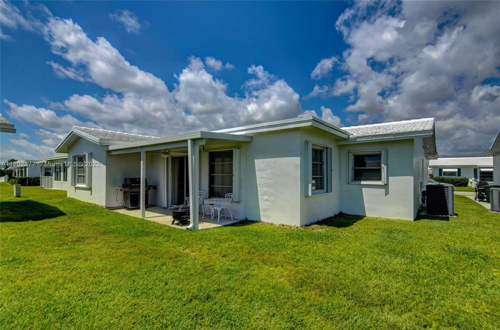 PALM BEACH LEISUREVILLE R - Residential