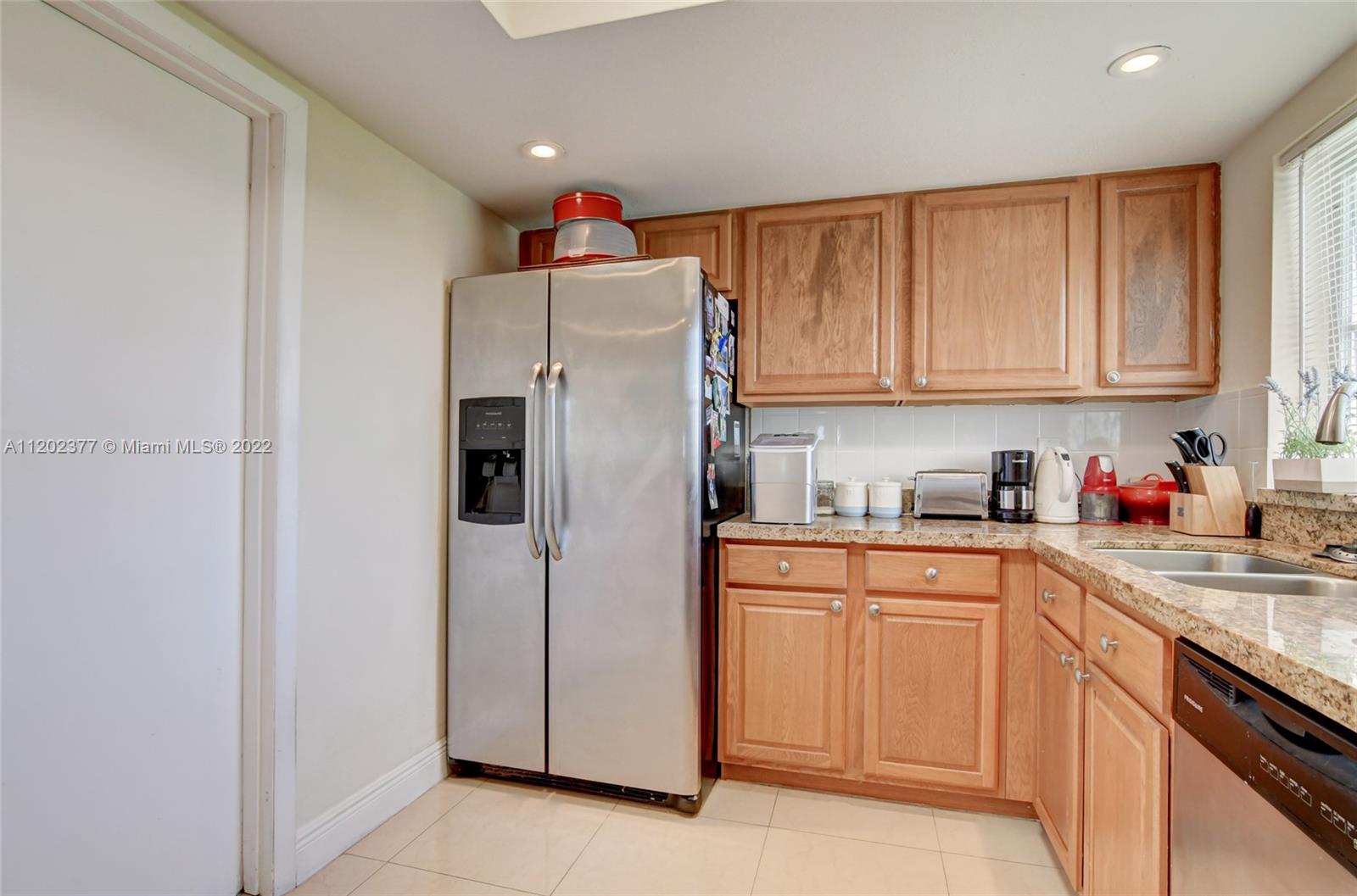 PALM BEACH LEISUREVILLE R - Residential