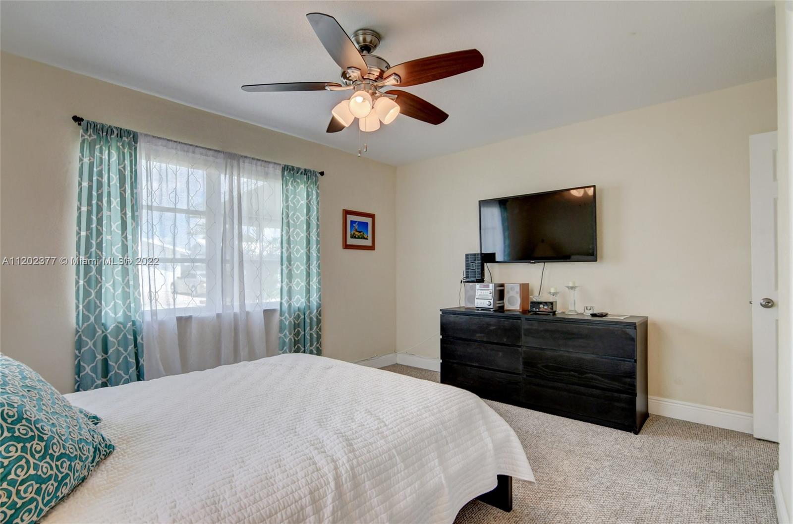 PALM BEACH LEISUREVILLE R - Residential