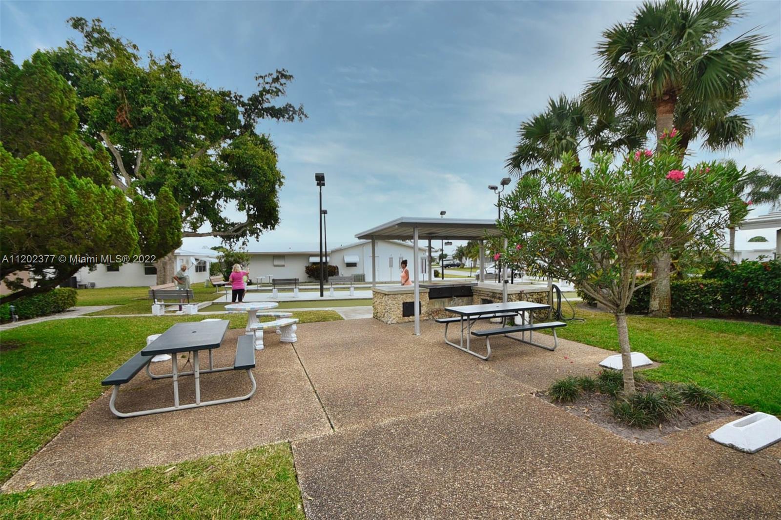 PALM BEACH LEISUREVILLE R - Residential