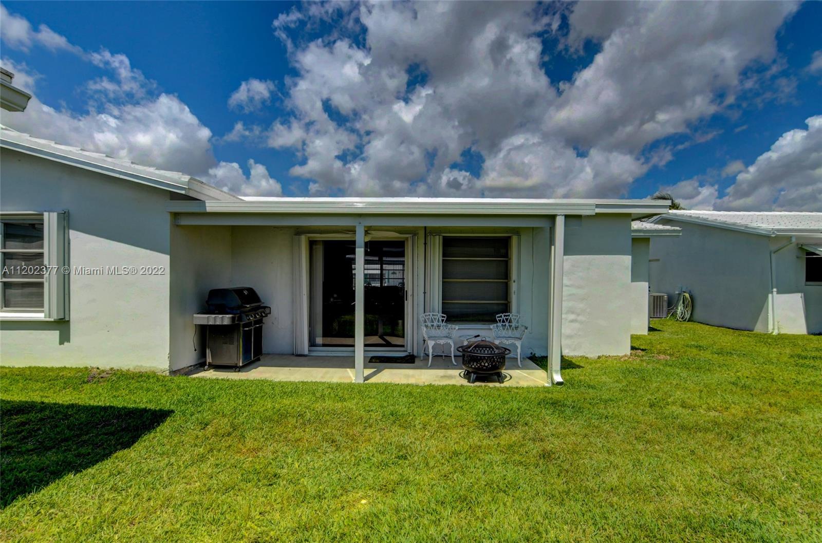 PALM BEACH LEISUREVILLE R - Residential