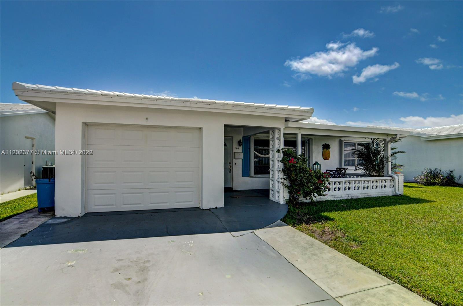 PALM BEACH LEISUREVILLE R - Residential