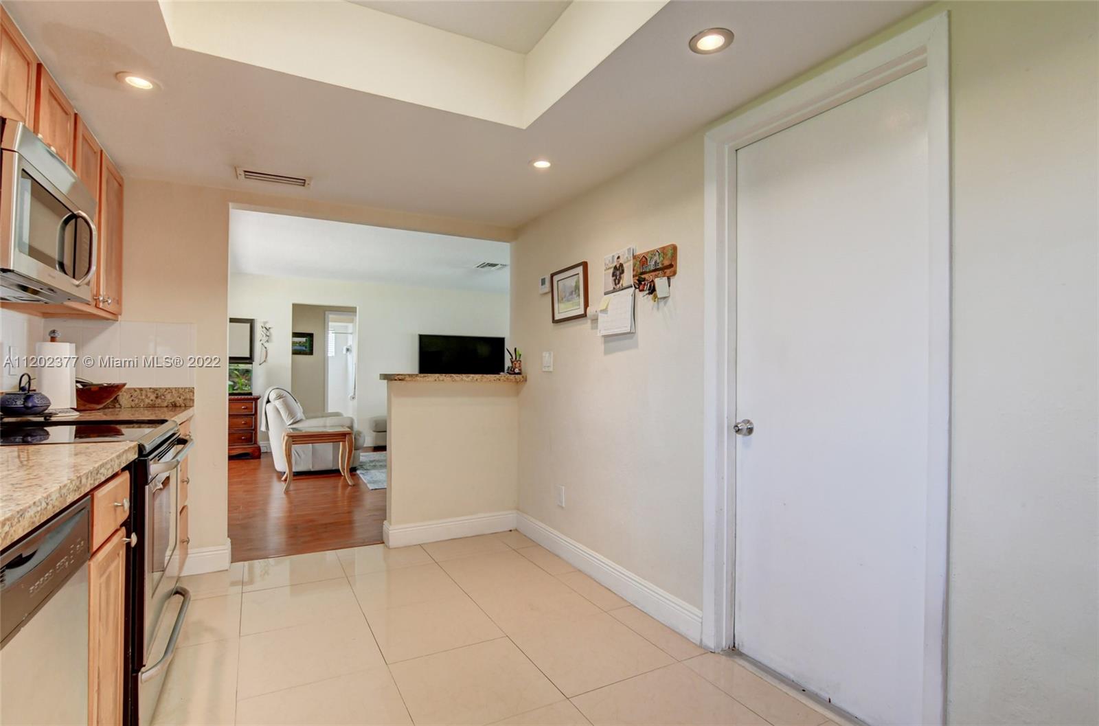 PALM BEACH LEISUREVILLE R - Residential
