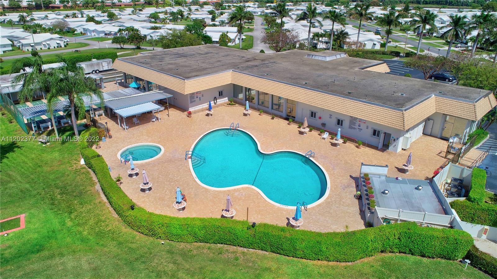 PALM BEACH LEISUREVILLE R - Residential
