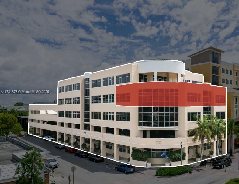 • 4,119 SF available for user or tenant
• Fully built out medical office
• Newly renovated common areas
• Direct elevator access
• On-site valet
• Ample parking for employees and guests