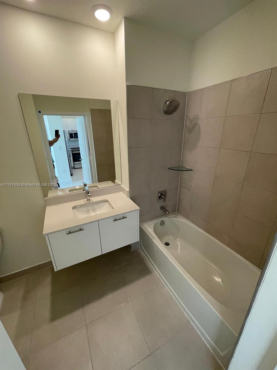 Landmark At Doral Condo - Residential Lease