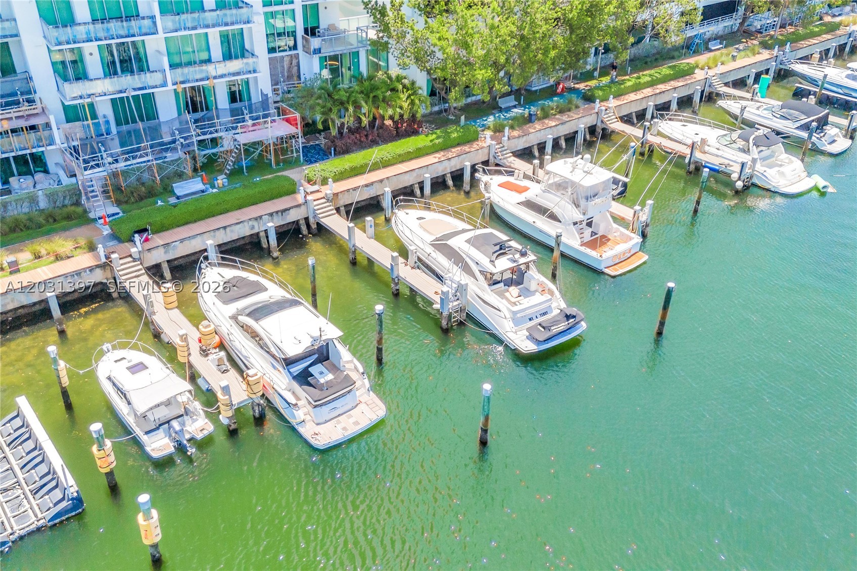 Eloquence On The Bay Condo - Residential