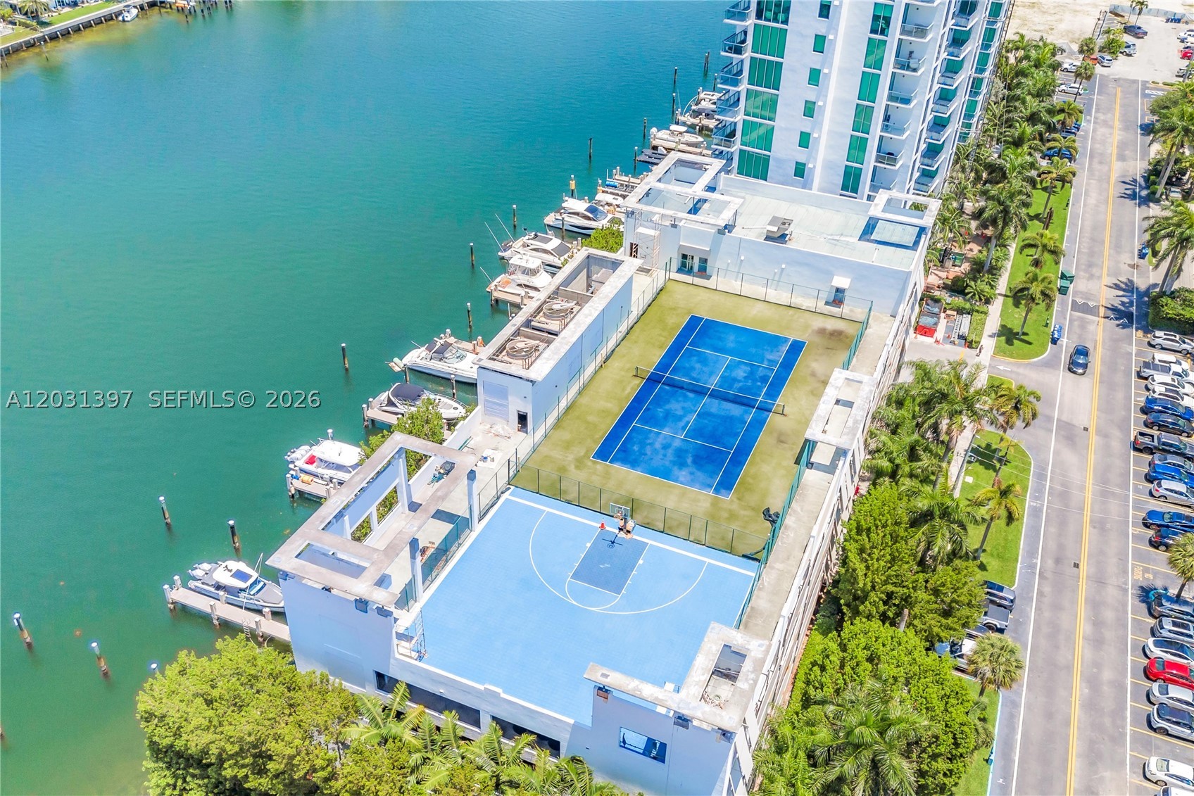 Eloquence On The Bay Condo - Residential