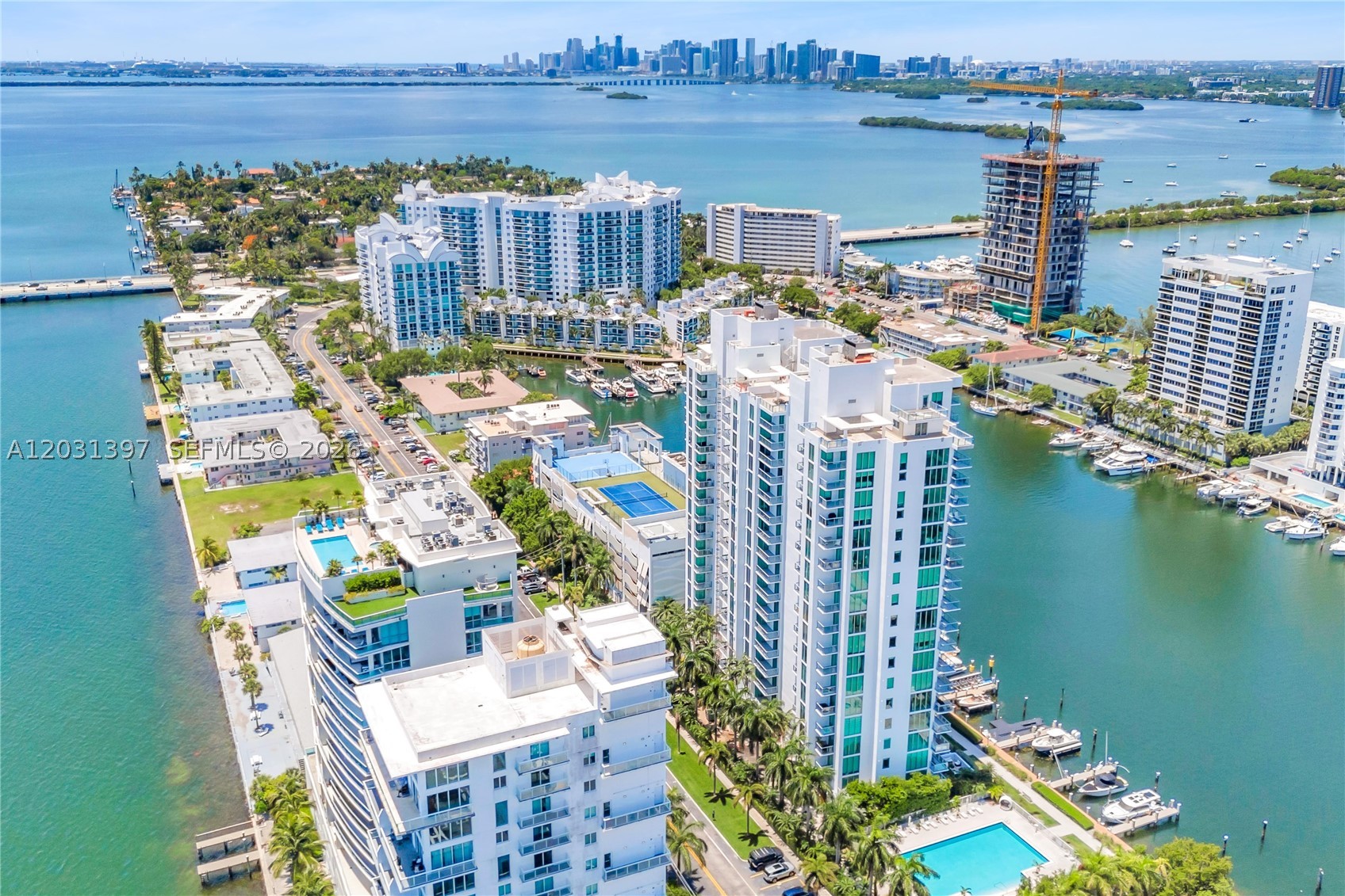 Eloquence On The Bay Condo - Residential