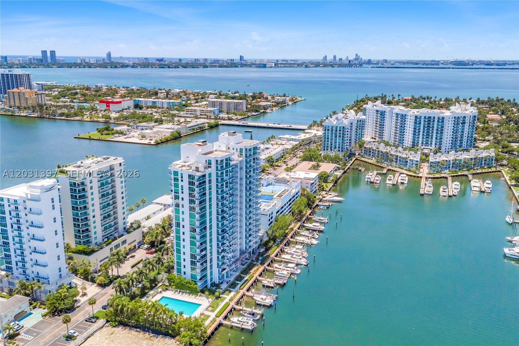 Eloquence On The Bay Condo - Residential