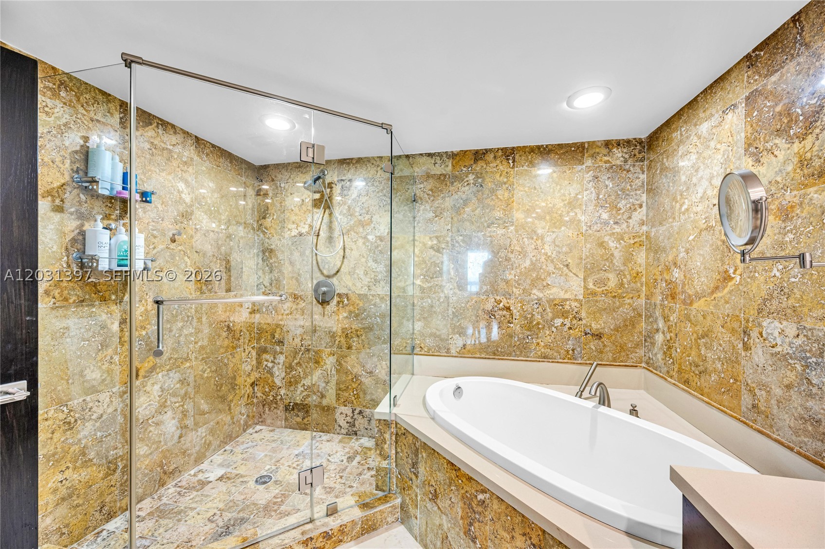 Eloquence On The Bay Condo - Residential